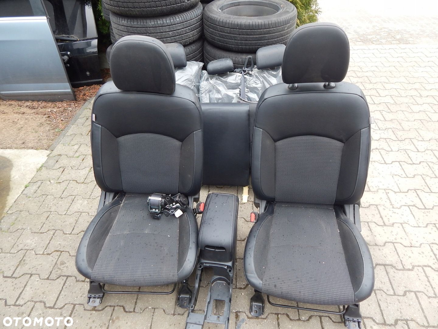 FOTELE PEUGEOT 4008 CITROEN C4 AIRCROSS - 1