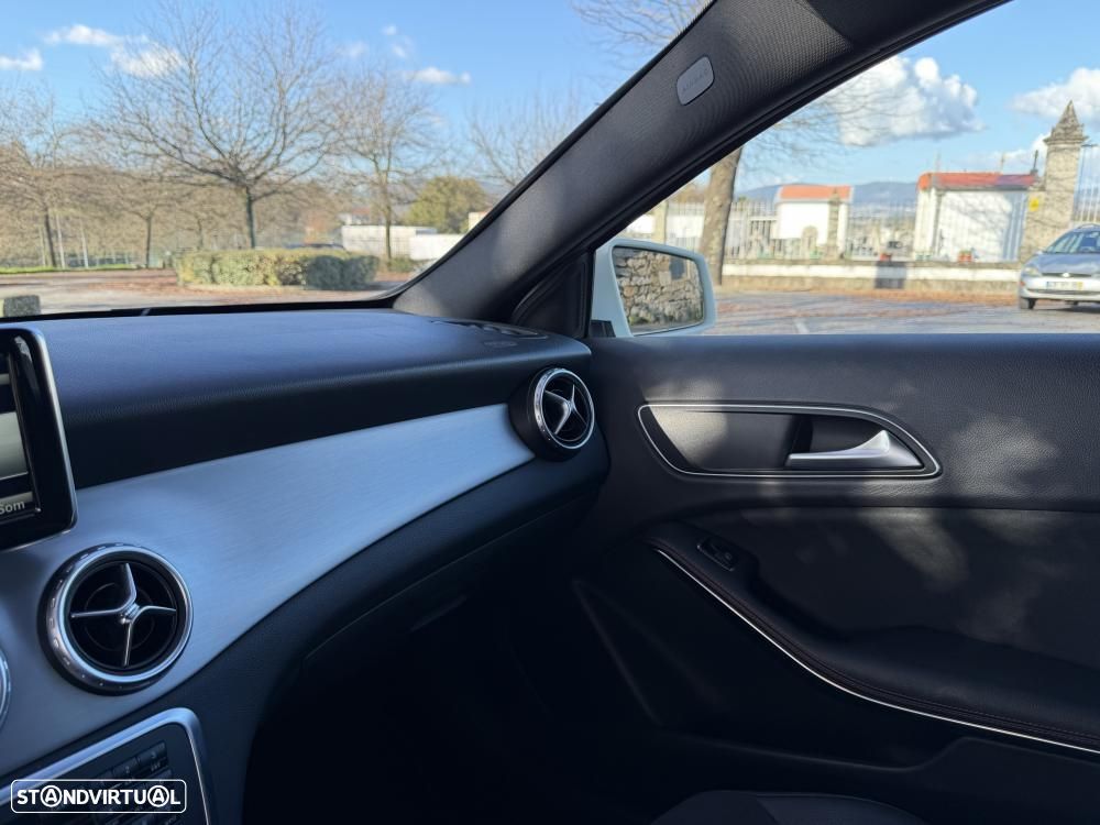 Mercedes-Benz GLA 180 - 23