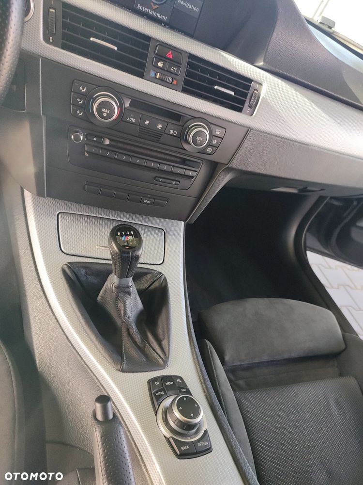 BMW Seria 3 318i Edition Sport - 13