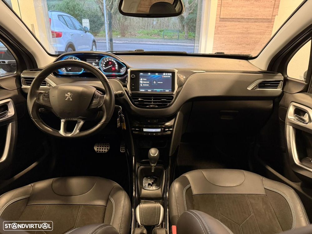 Peugeot 2008 1.2 PureTech Allure EAT6 - 9