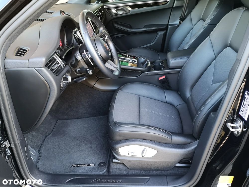Porsche Macan Standard - 26