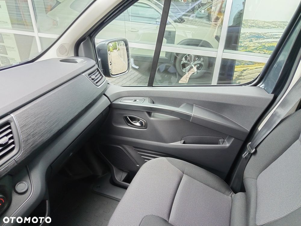 Renault Trafic Grand 2.0 dCi - 13