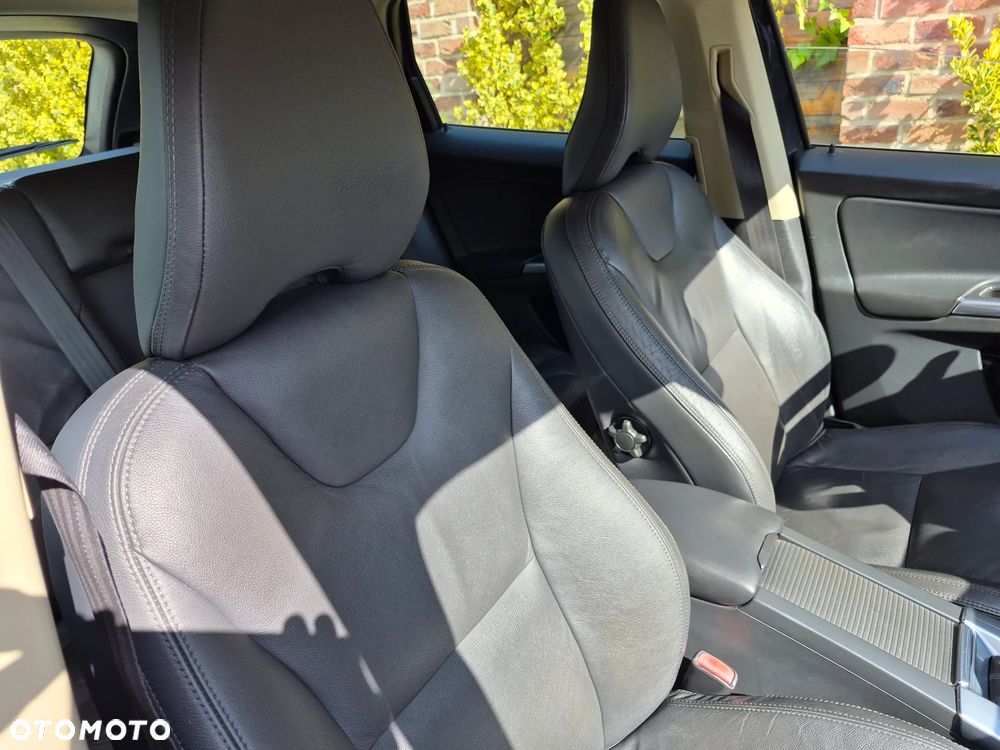 Volvo XC 60 - 31