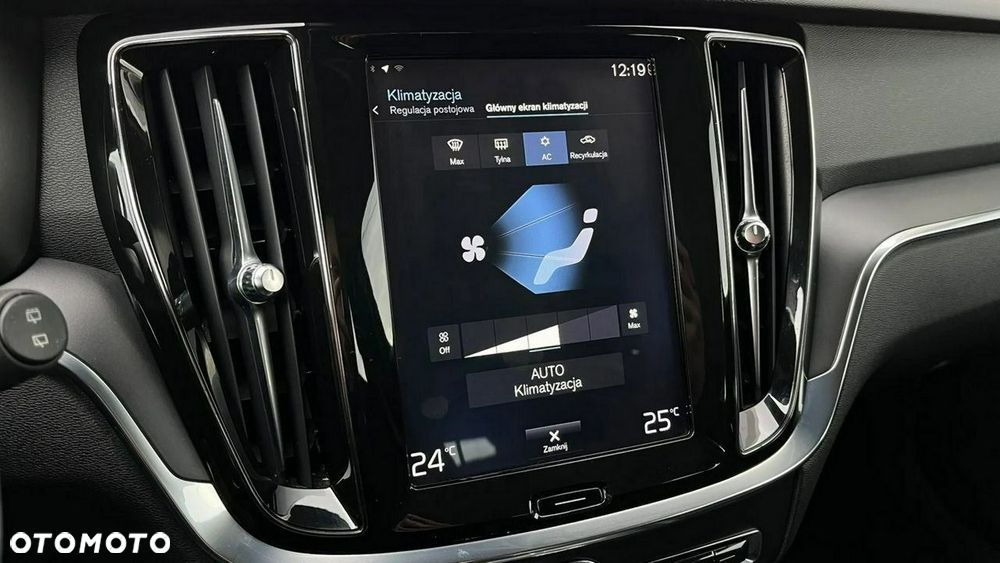 Volvo V60 D3 Momentum - 24