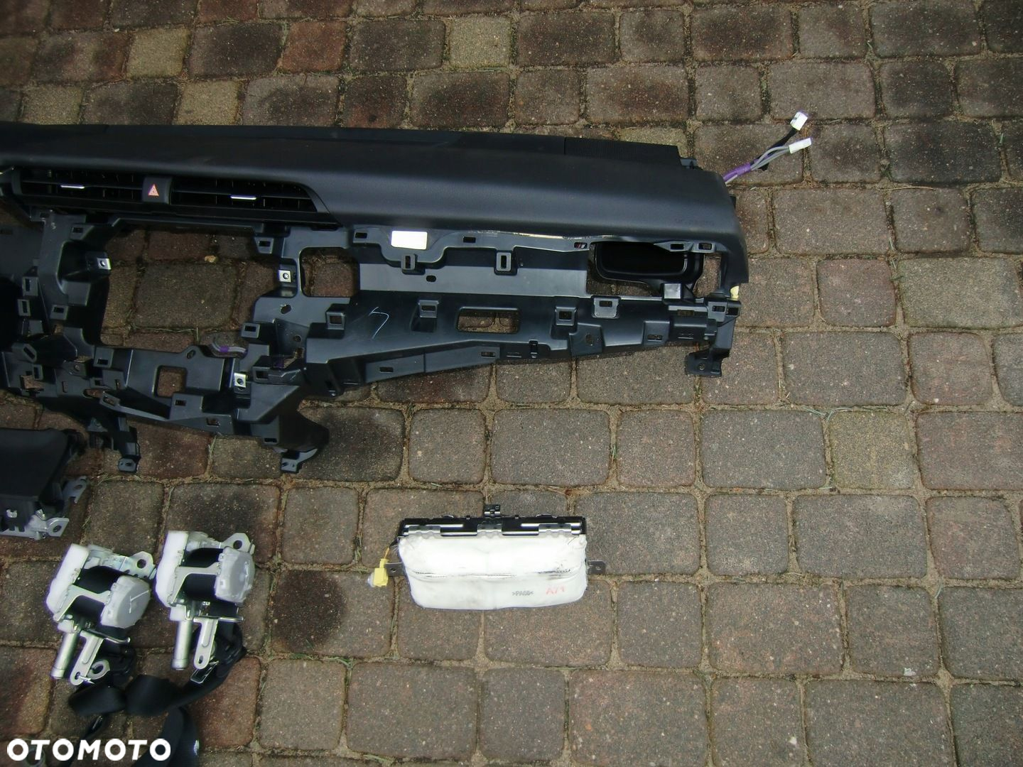 KONSOLA PODUSZKI PASY TOYOTA CAMRY ORYG - 4