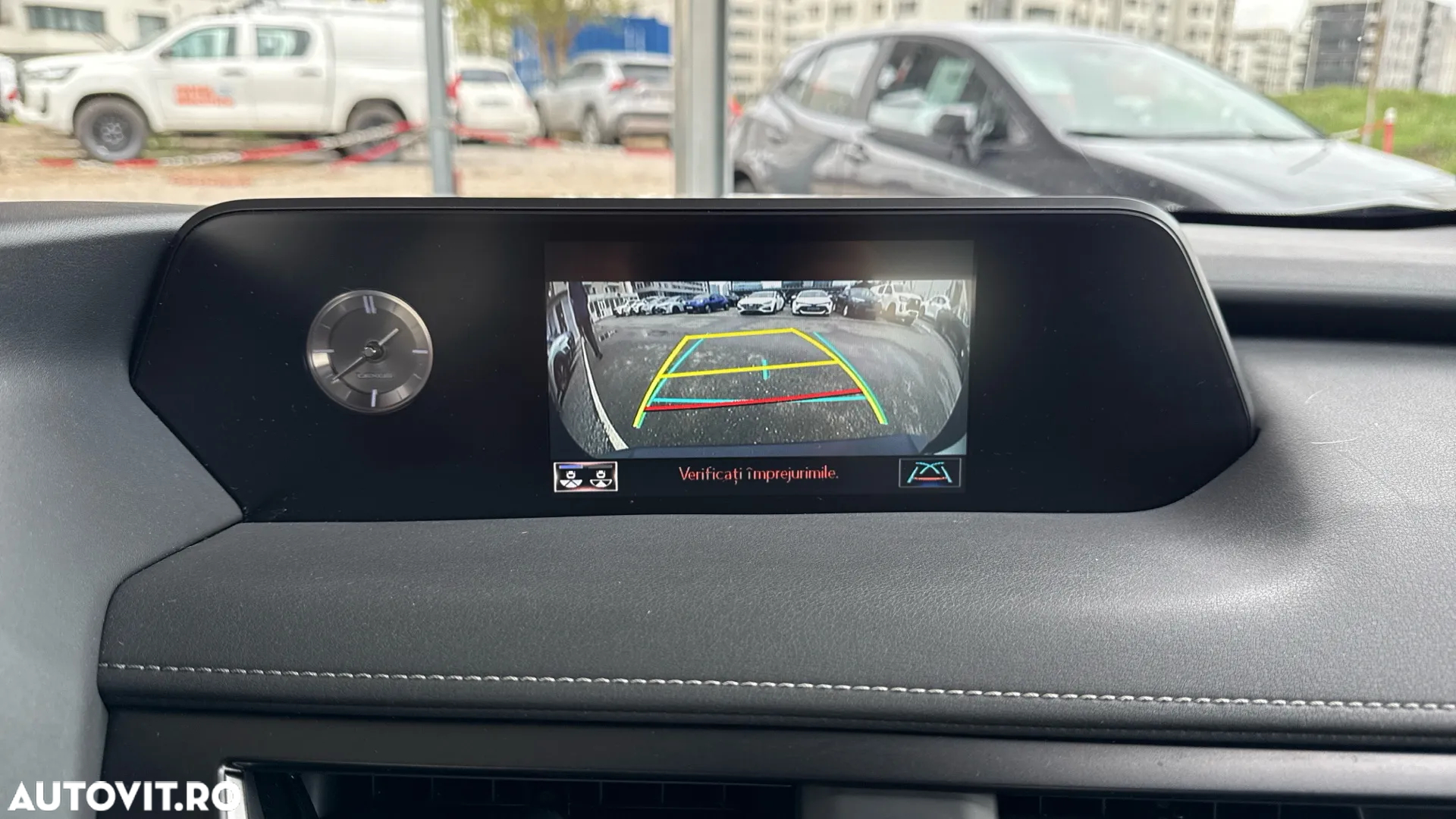 Lexus UX 250h 2.0L HEV 20H- (178 HP) 4X4 CVT Executive - 31