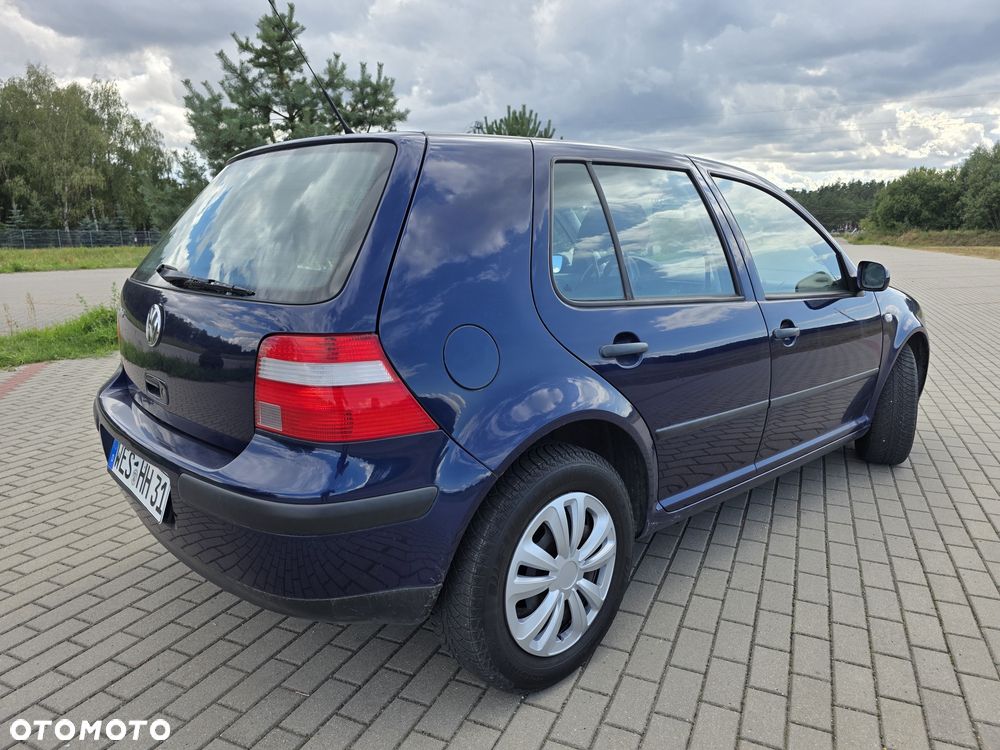Volkswagen Golf - 5