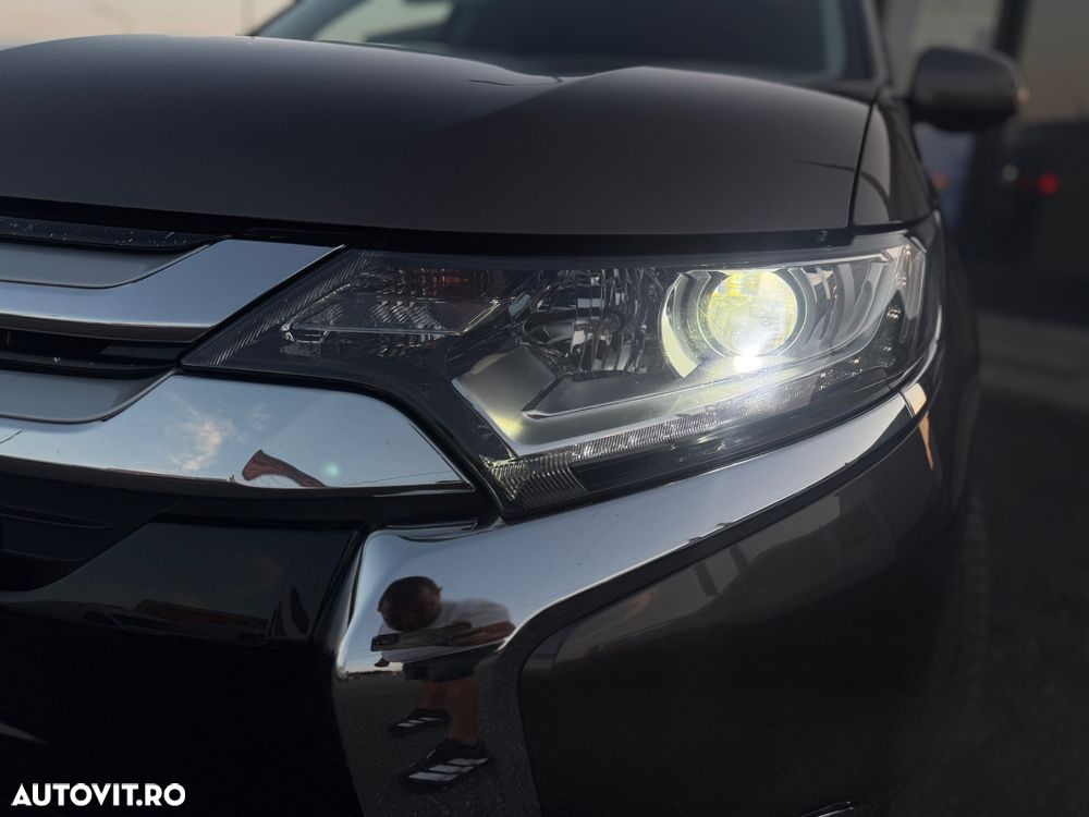 Mitsubishi Outlander - 22
