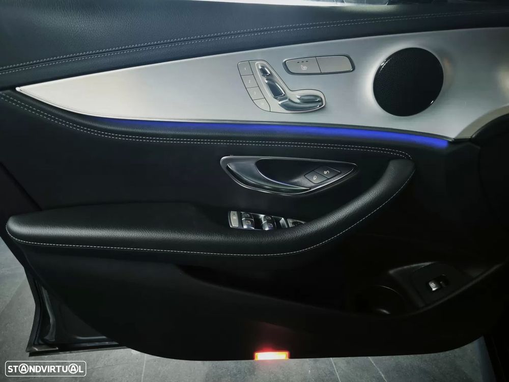 Mercedes-Benz E 300 de AMG Line - 33