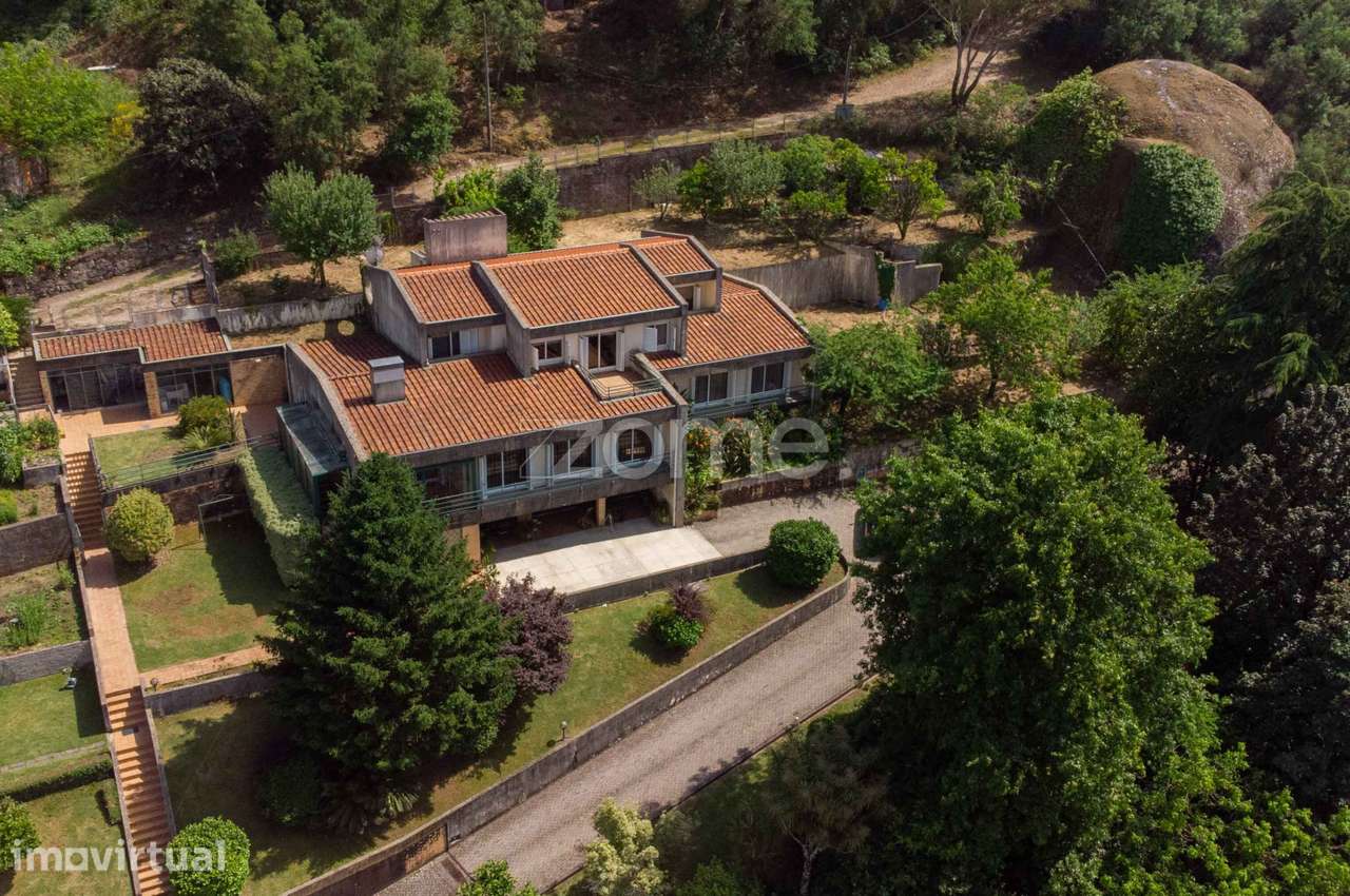 Moradia Individual T5 + Escritório em Sequeira – Braga - Grande imagem: 2/51