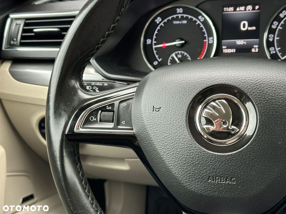 Skoda Superb 2.0 TDI 4x4 DSG Style - 26