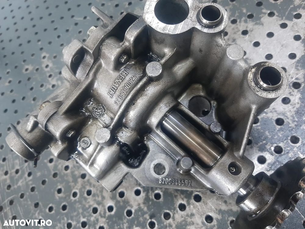 pompa ulei  2.0 dci m9r  renault laguna 3 trafic 2 scenic 2  8200345633  8200346592 - 2