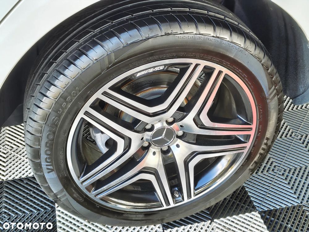 Mercedes-Benz GLE - 12