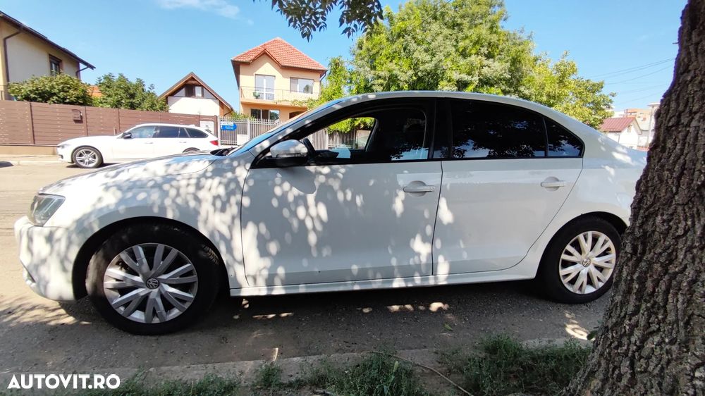 Volkswagen Jetta 1.6 TDI CR DPF Trendline - 14