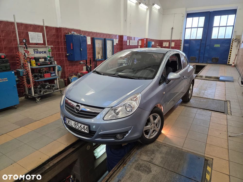 Opel Corsa 1.4 16V Innovation - 13