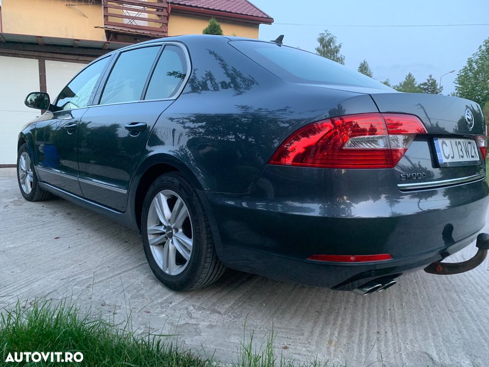 Skoda Superb 2.0 TDI 4X4 Ambition - 8