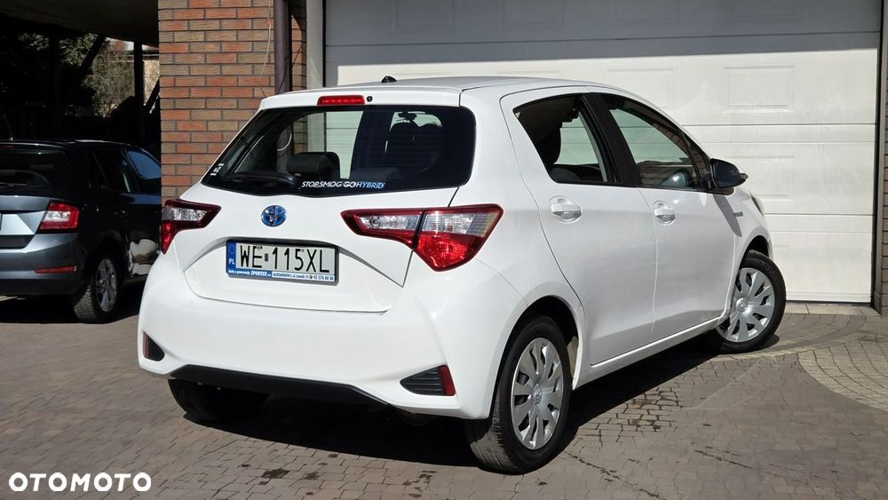 Toyota Yaris Hybrid 100 Premium EU6 - 12