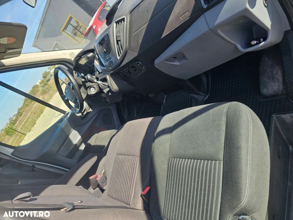 Ford Transit - 12