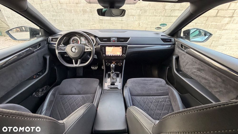 Skoda Superb 1.8 TSI DSG SportLine - 32