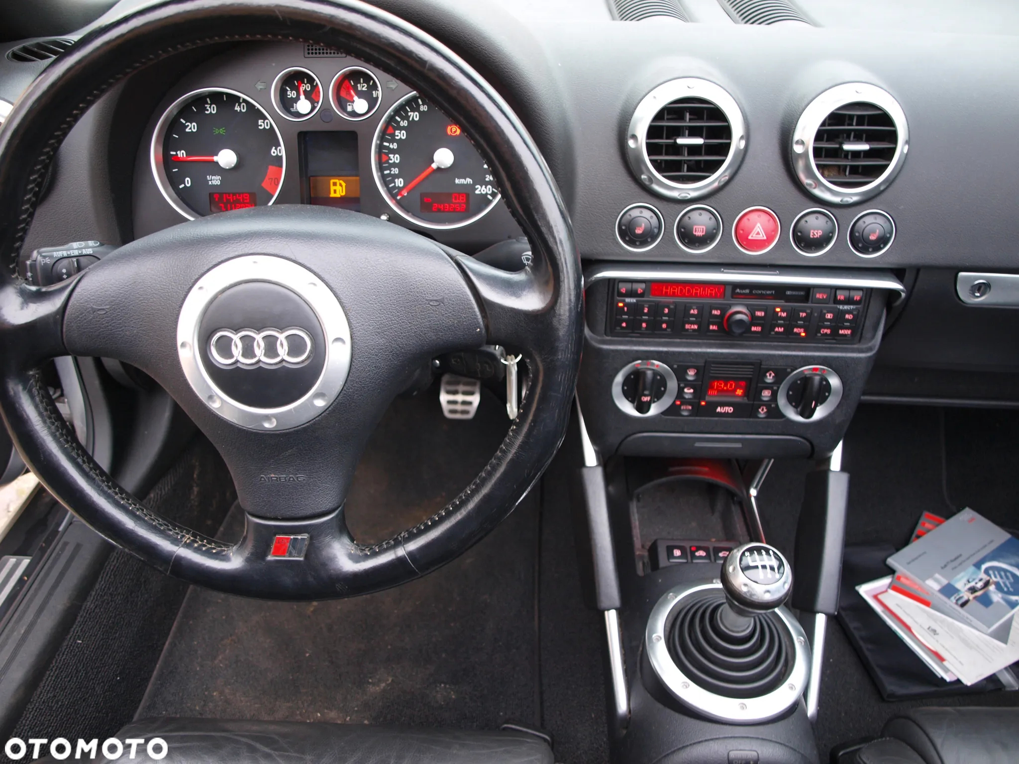 Audi TT Roadster 1.8 T quattro - 32