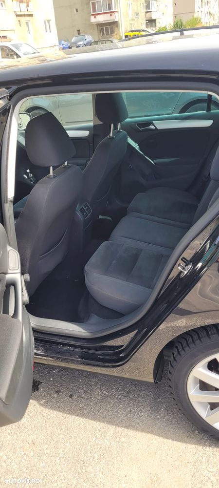 Volkswagen Golf - 24