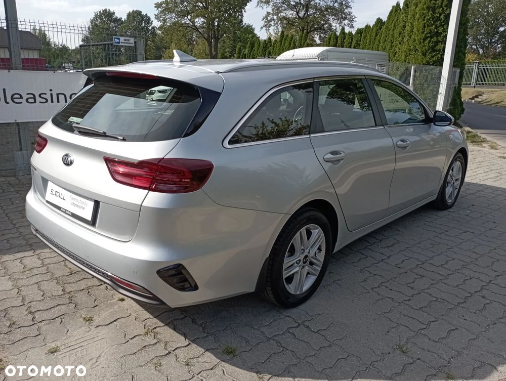 Kia Ceed 1.5 T-GDI M - 22