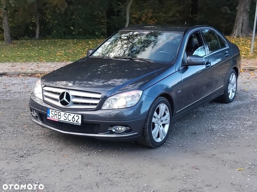 Mercedes-Benz Klasa C 200 CGI BlueEFFICIENCY Avantgarde - 17