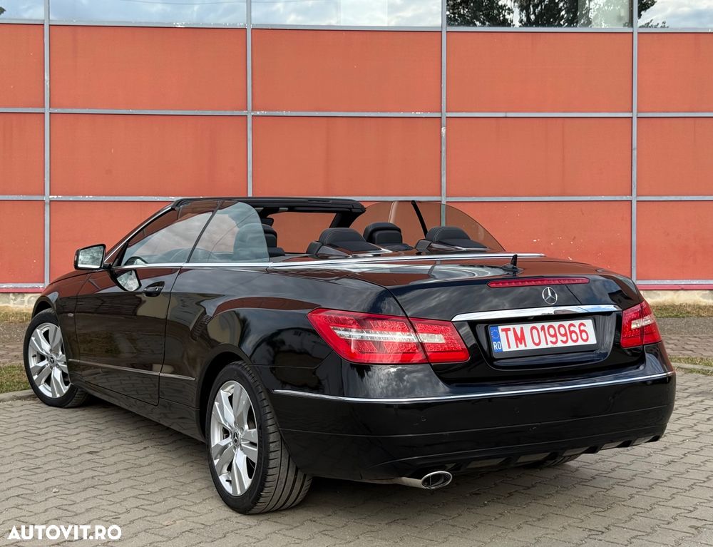 Mercedes-Benz E 220 CDI DPF BlueEFFICIENCY 7G-TRONIC Elegance - 24