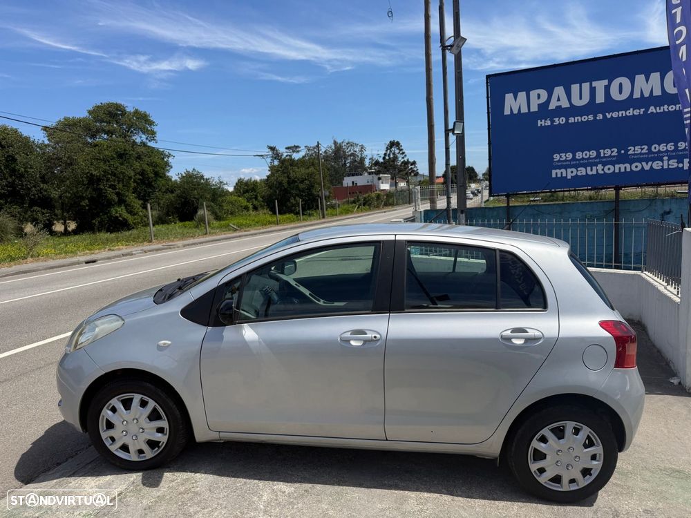 Toyota Yaris 1.0 VVT-i AC - 11