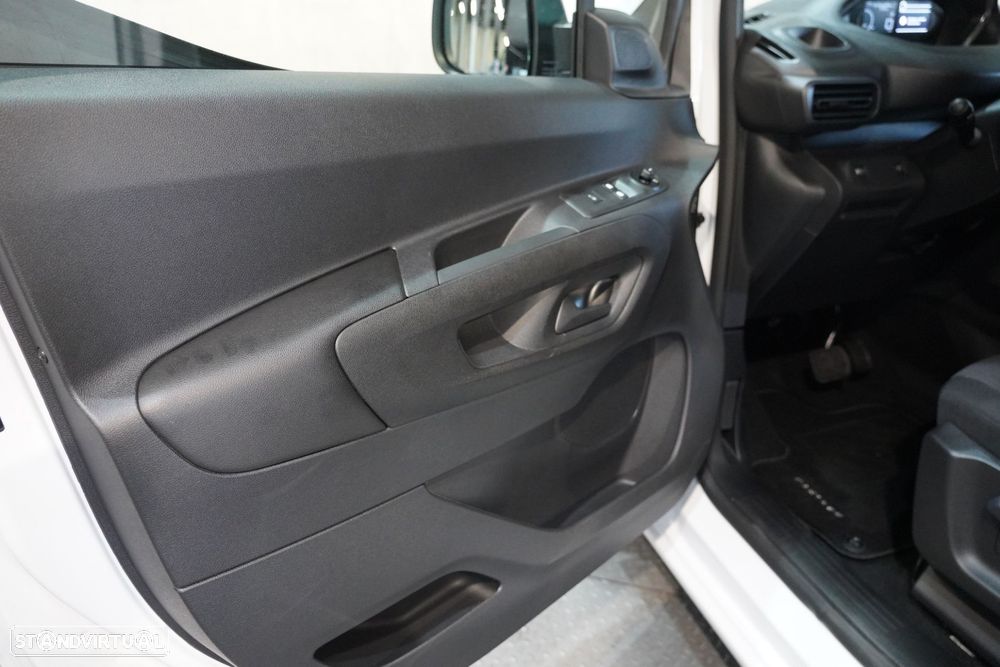 Peugeot e-Partner 50 kWh M Standard - 42