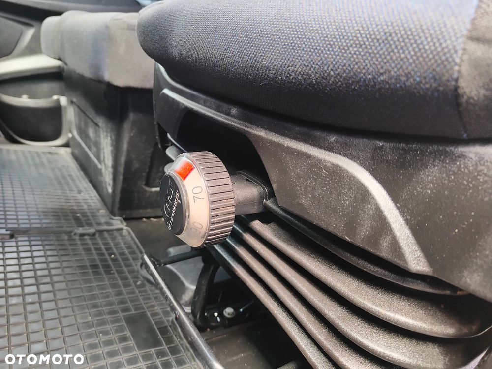 Iveco DAILY 50/35c18 3.0d 180KM** BLIŹNIAK** Kontener 8-EuroPalet + DRZWI BOCZNE** POLSKI SALON** 144 tyś KM** DMC do 3.5T kat.B** - 22