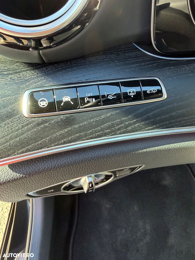 Mercedes-Benz E 43 AMG 4Matic 9G-TRONIC - 9