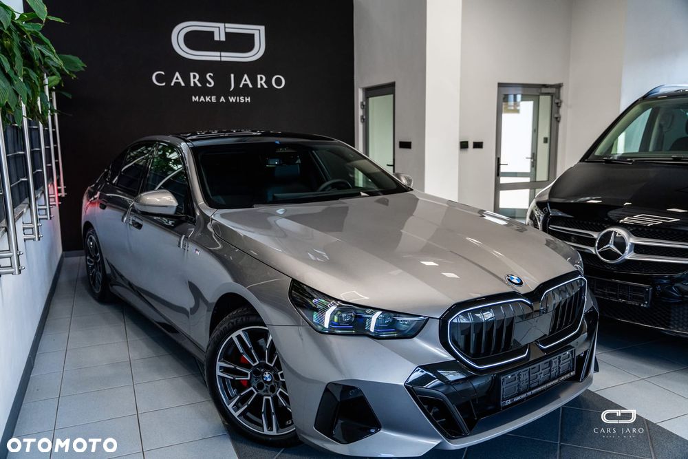 BMW Seria 5 520i - 30