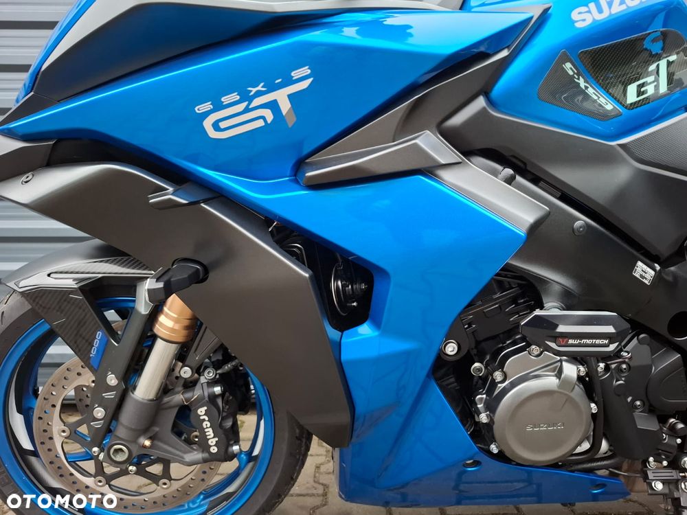 Suzuki GSX - 15