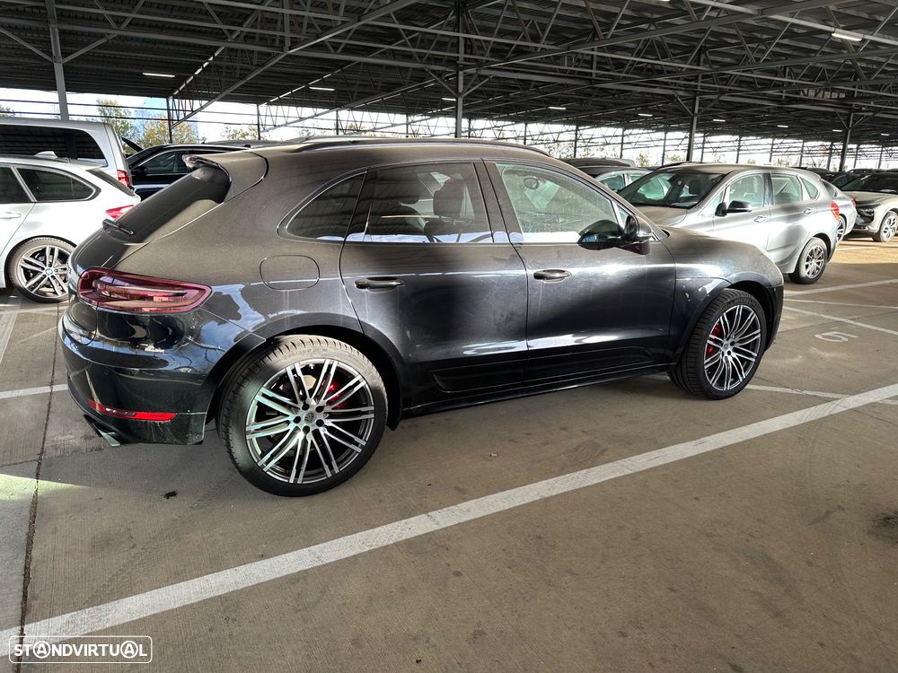 Porsche Macan Turbo - 9