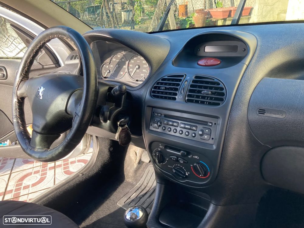 Peugeot 206 - 19