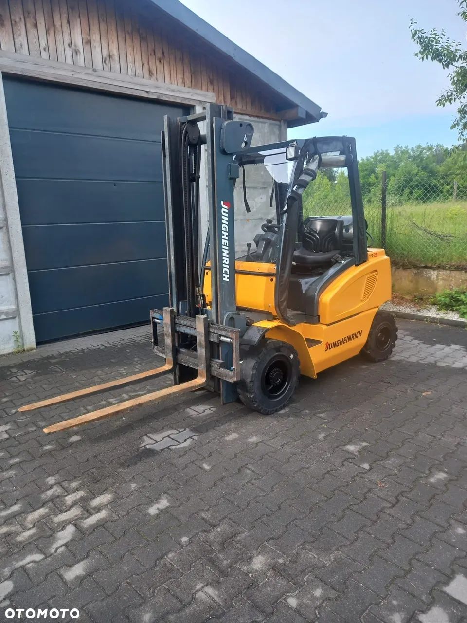 Jungheinrich TFG 25 BK - 1