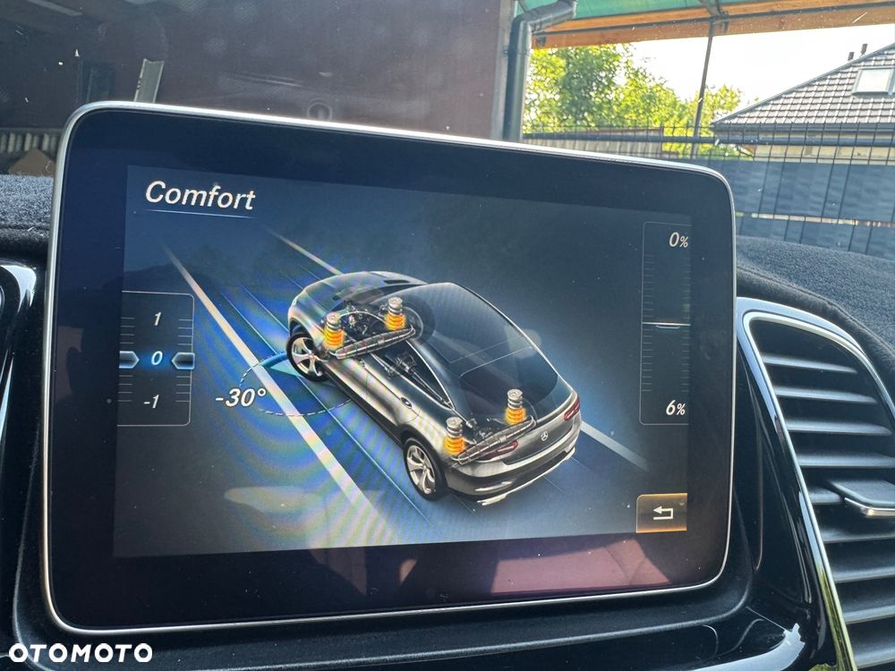 Mercedes-Benz GLE 450 4Matic 9G-TRONIC AMG Line - 39