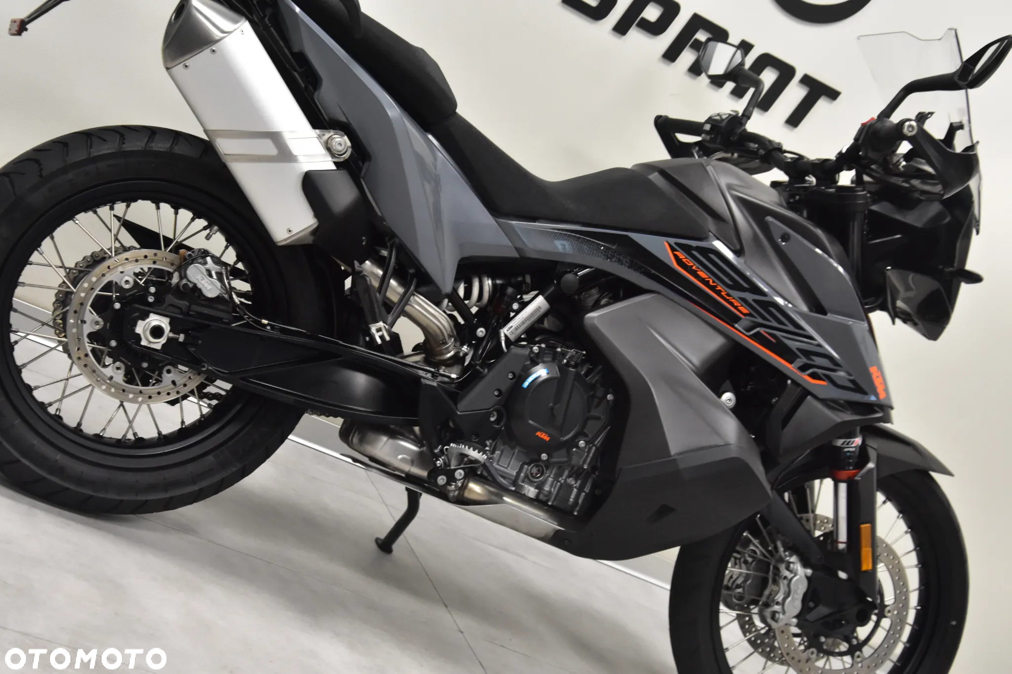 KTM Adventure - 13