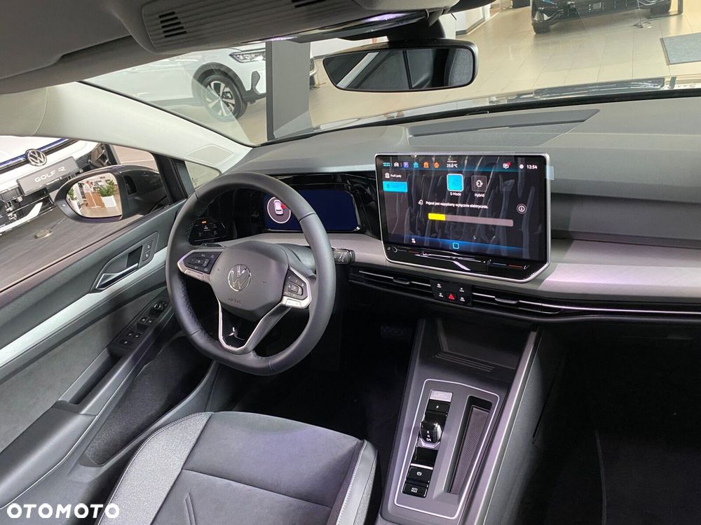 Volkswagen Golf - 11