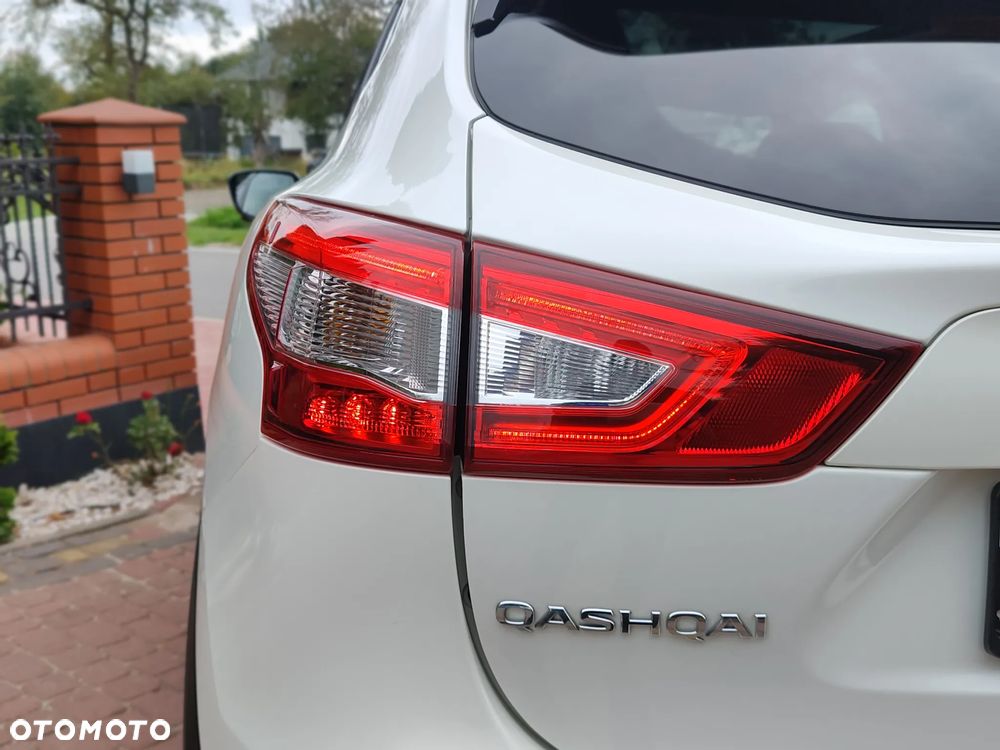 Nissan Qashqai 1.6 DIG-T TEKNA+ - 11
