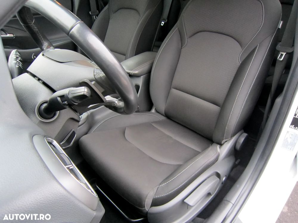 Hyundai i30 Kombi 1.6 CRDI DCT Select - 22