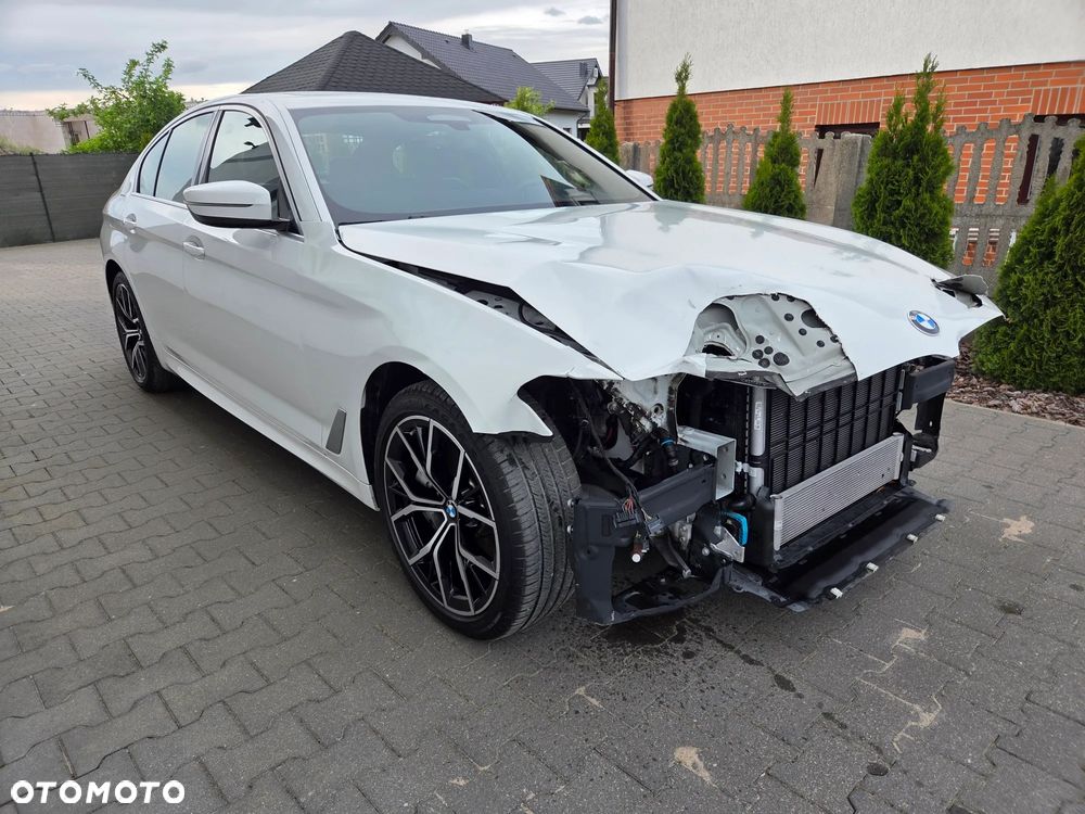 BMW Seria 5 540i xDrive M Sport Edition - 4