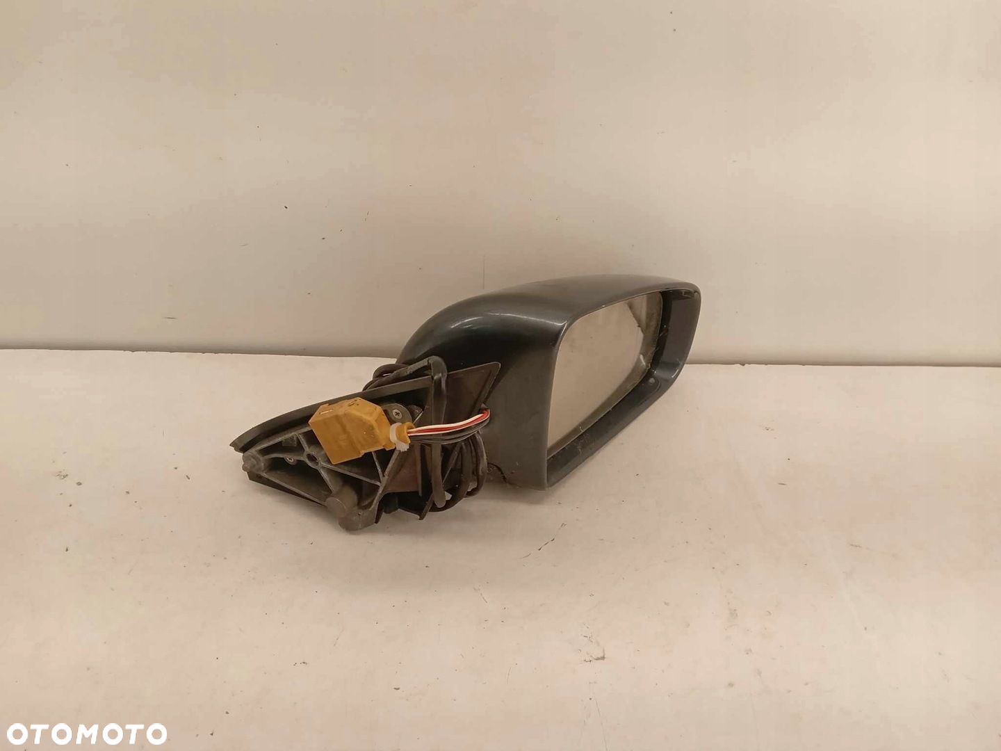 LUSTERKO PRAWE PRZEDNIE AUDI A4 B7 04-08 5 PIN - 4
