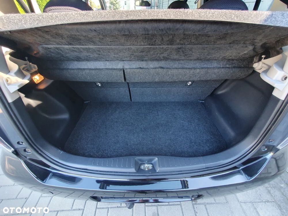 Daihatsu Sirion 1.3 - 15