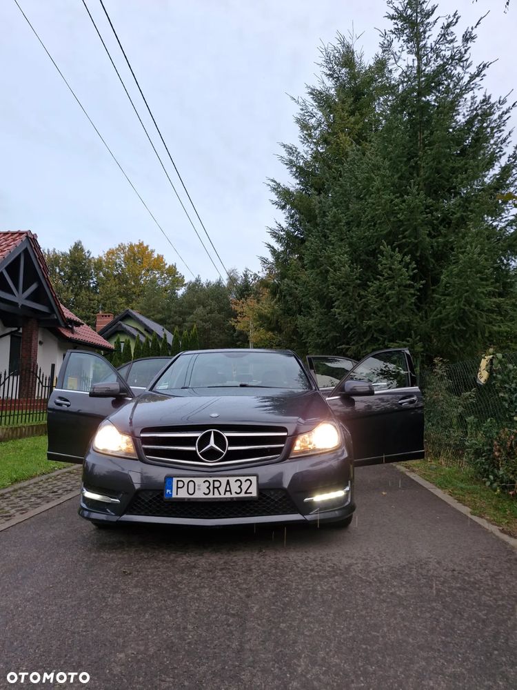 Mercedes-Benz Klasa C 250 CGI BlueEff Elegance - 18