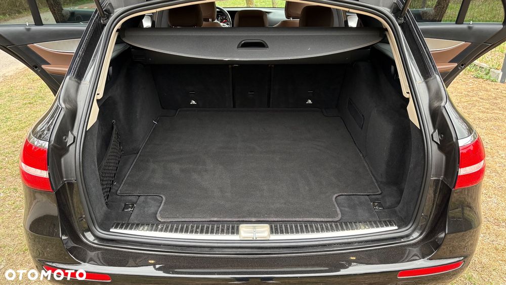 Mercedes-Benz Klasa E 220 d 4-Matic 9G-TRONIC - 16