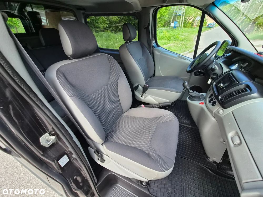 Opel Vivaro - 10