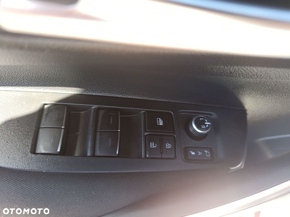 Toyota Corolla - 34