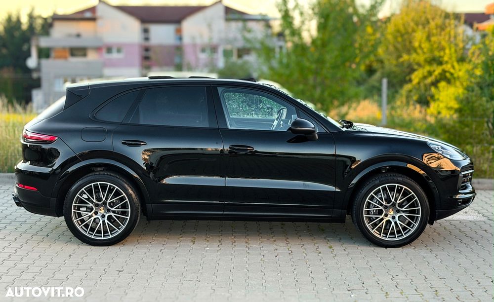 Porsche Cayenne Standard - 10